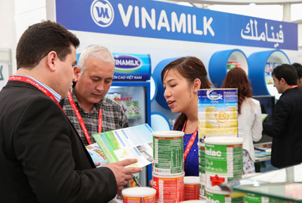 Vinamilk được c&ocirc;ng nhận l&agrave; doanh nghiệp xuất khẩu uy t&iacute;n năm 2013 của Việt Nam 2