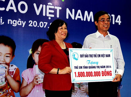 Quỹ sữa “Vươn cao Việt Nam” đến với trẻ em Quảng Trị nhân Kỷ niệm ngày Thương binh liệt sĩ  5