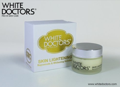 Kem dưỡng si&ecirc;u trắng da mặt chống l&atilde;o h&oacute;a White Doctors 11