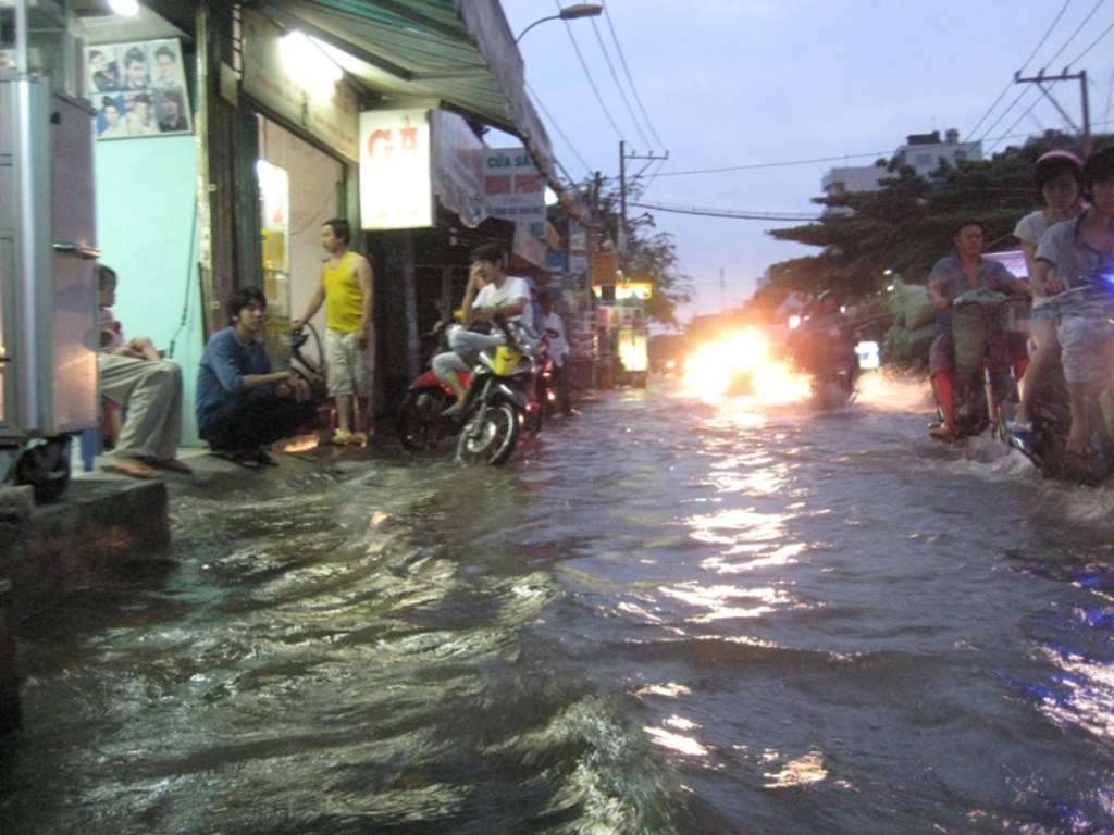 TP HCM: Đảo điên vì ngập nặng 1