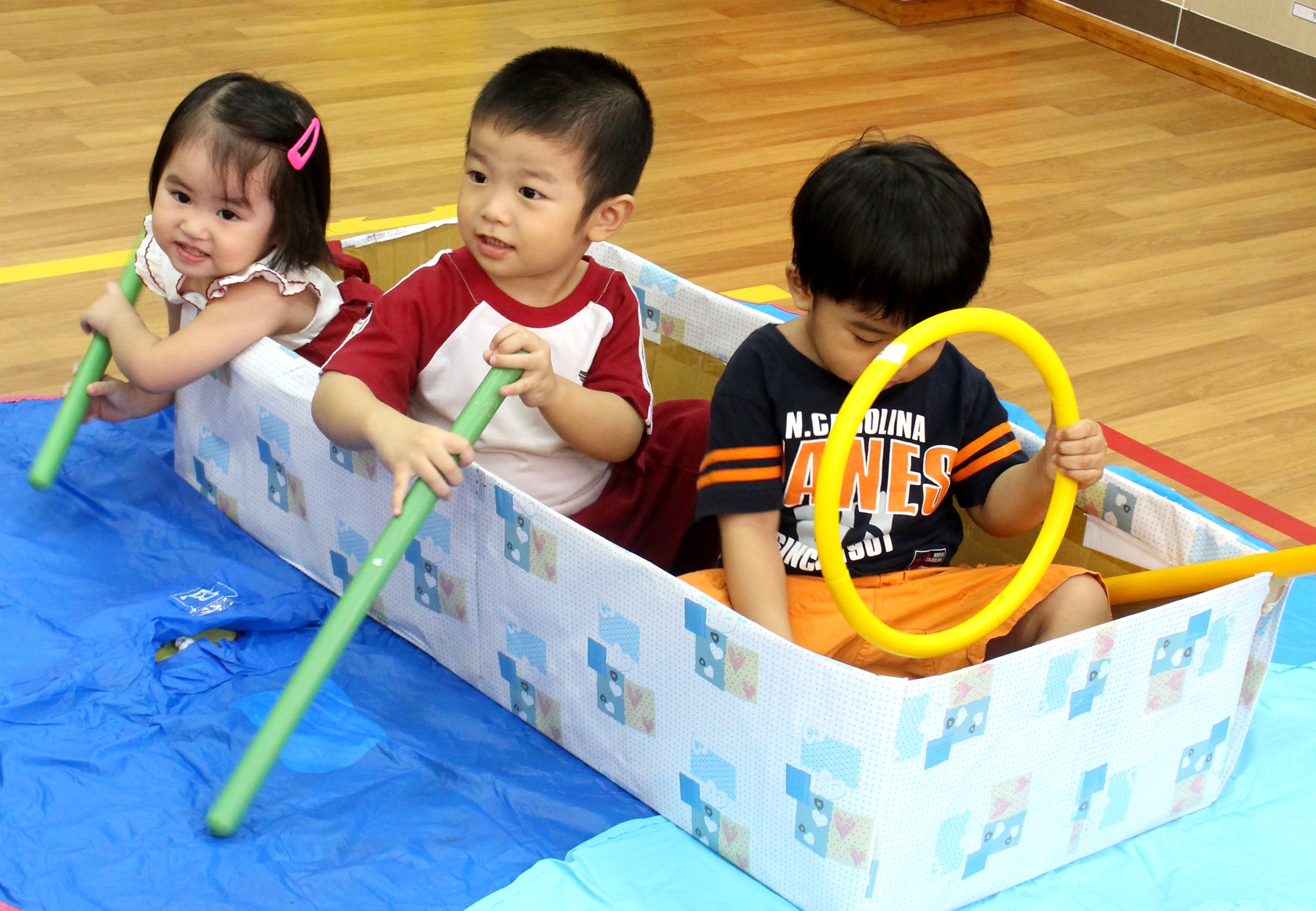 H&atilde;y cho trẻ học bằng nhiều gi&aacute;c quan 3