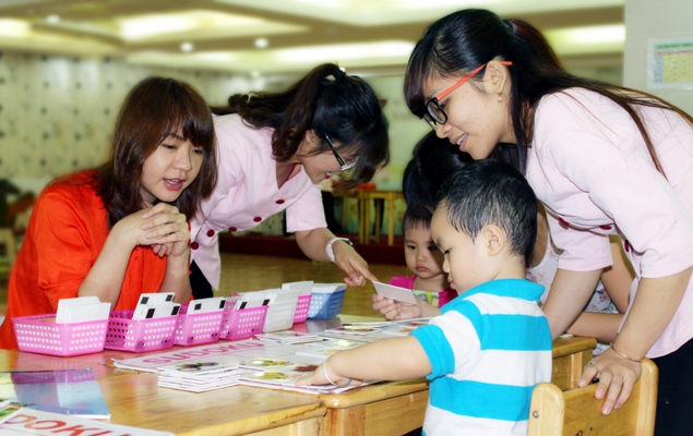 H&atilde;y học c&aacute;ch chơi khoa học với con trẻ 4