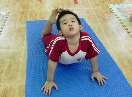 H&atilde;y học c&aacute;ch chơi khoa học với con trẻ 2