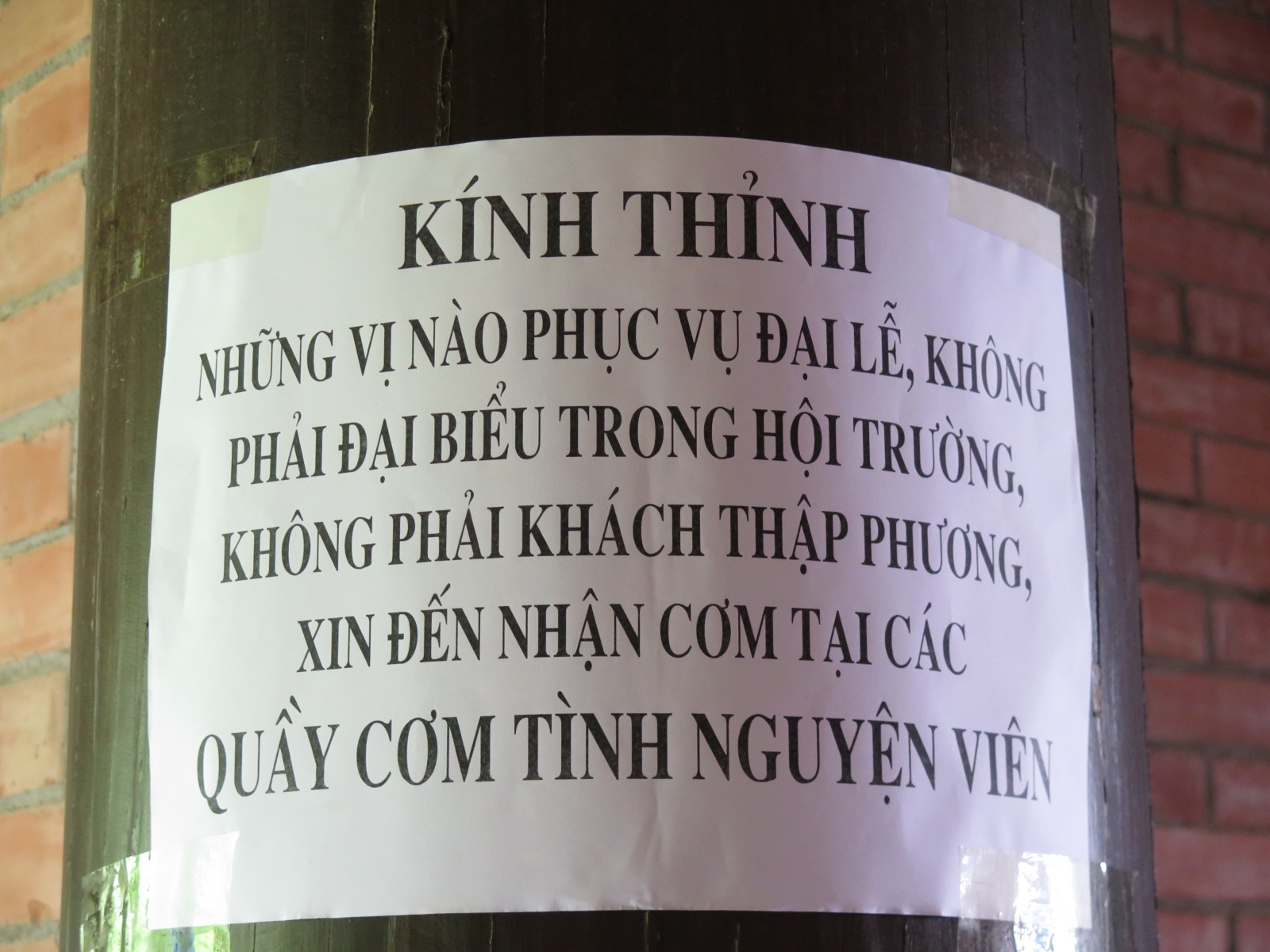 T&igrave;nh nguyện vi&ecirc;n trong Đại lễ Vesak 2014 - Khổ v&agrave; vui v&igrave; l&agrave;m d&acirc;u trăm họ 1