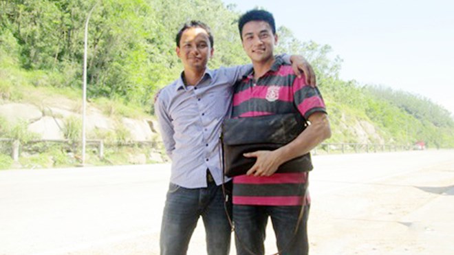 Gặp người trả 200 triệu cho lao động Trung Quốc đ&aacute;nh rơi 1