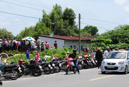 Hoảng hồn phụ nữ lạ tự vẫn trong khu ph&ograve;ng trọ 1