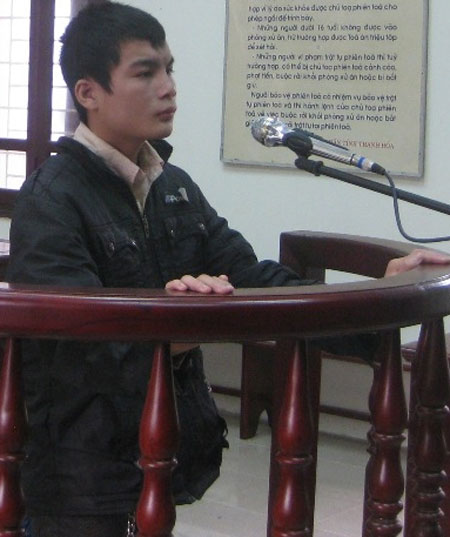 Sang hàng xóm chơi, hiếp dâm cháu bé 3 tuổi 1