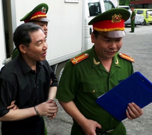 Dương Ch&iacute; Dũng khuy&ecirc;n con c&aacute;i giữ g&igrave;n sức khỏe  1