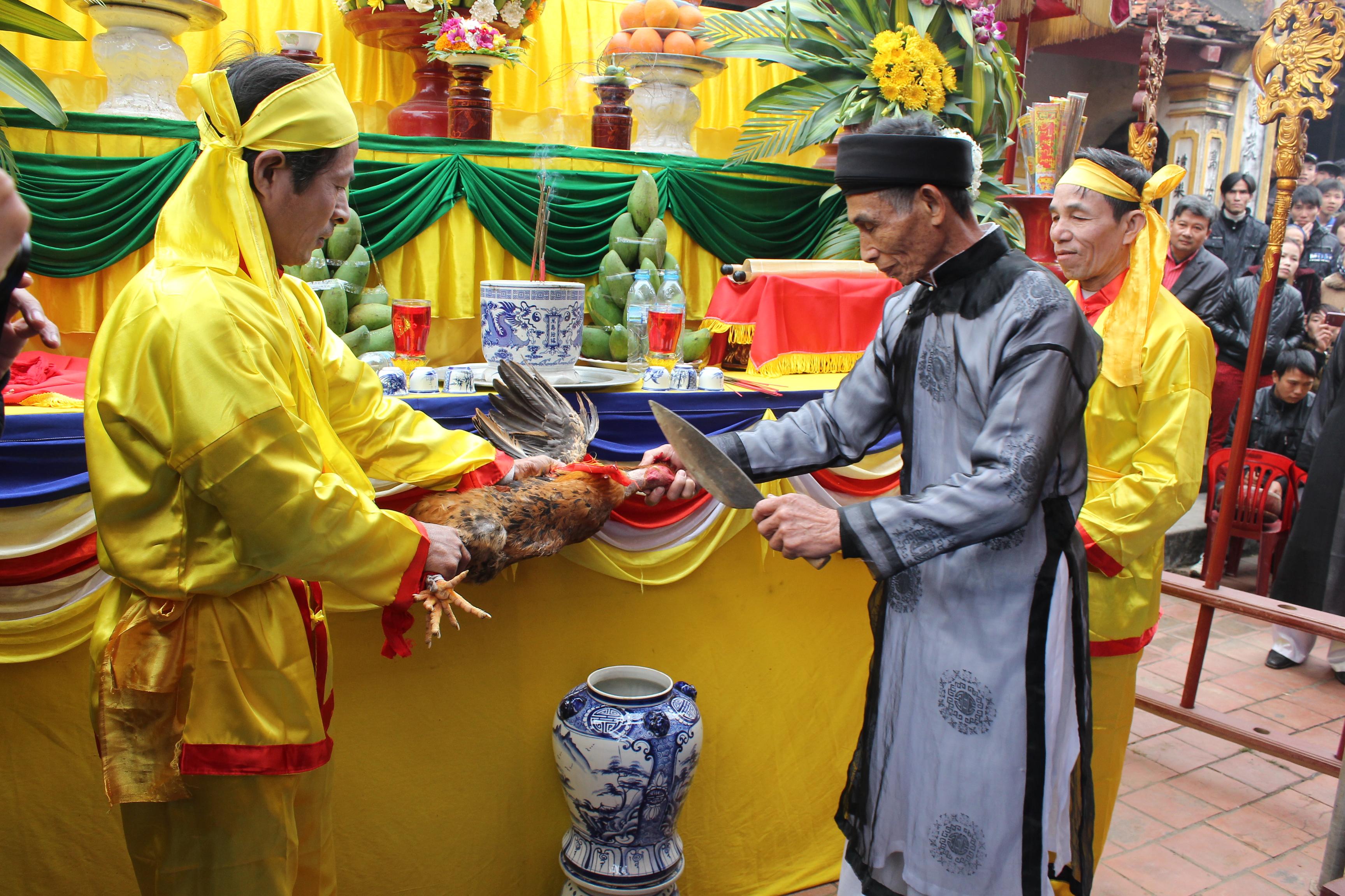 Hải Ph&ograve;ng: H&agrave;ng ng&agrave;n người d&acirc;n đổ về xem quan thề "kh&ocirc;ng tham nhũng" 9