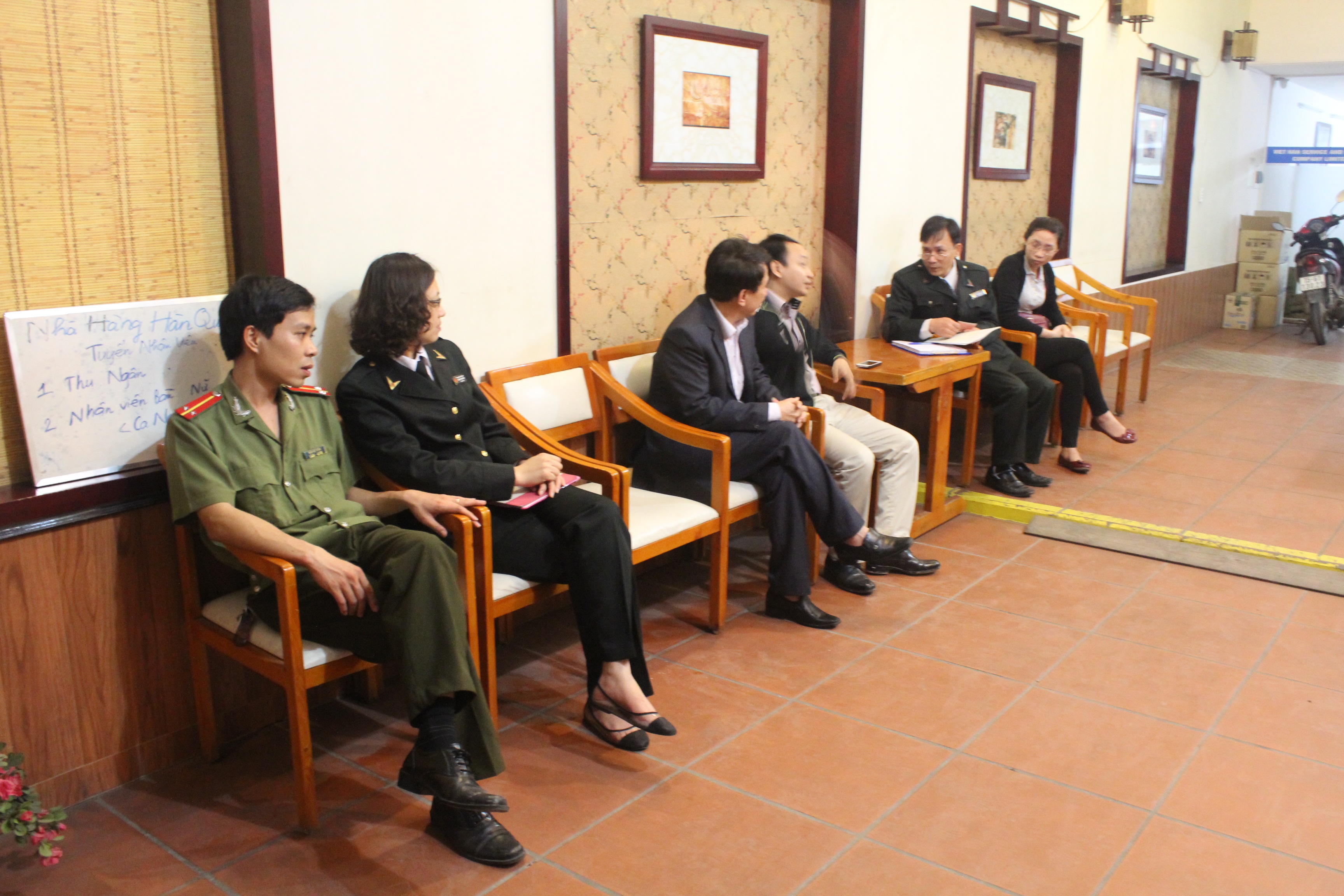 Hải Ph&ograve;ng: Thanh tra v&agrave; xử l&yacute; ngay c&aacute;c biển hiệu bằng tiếng nước ngo&agrave;i 1