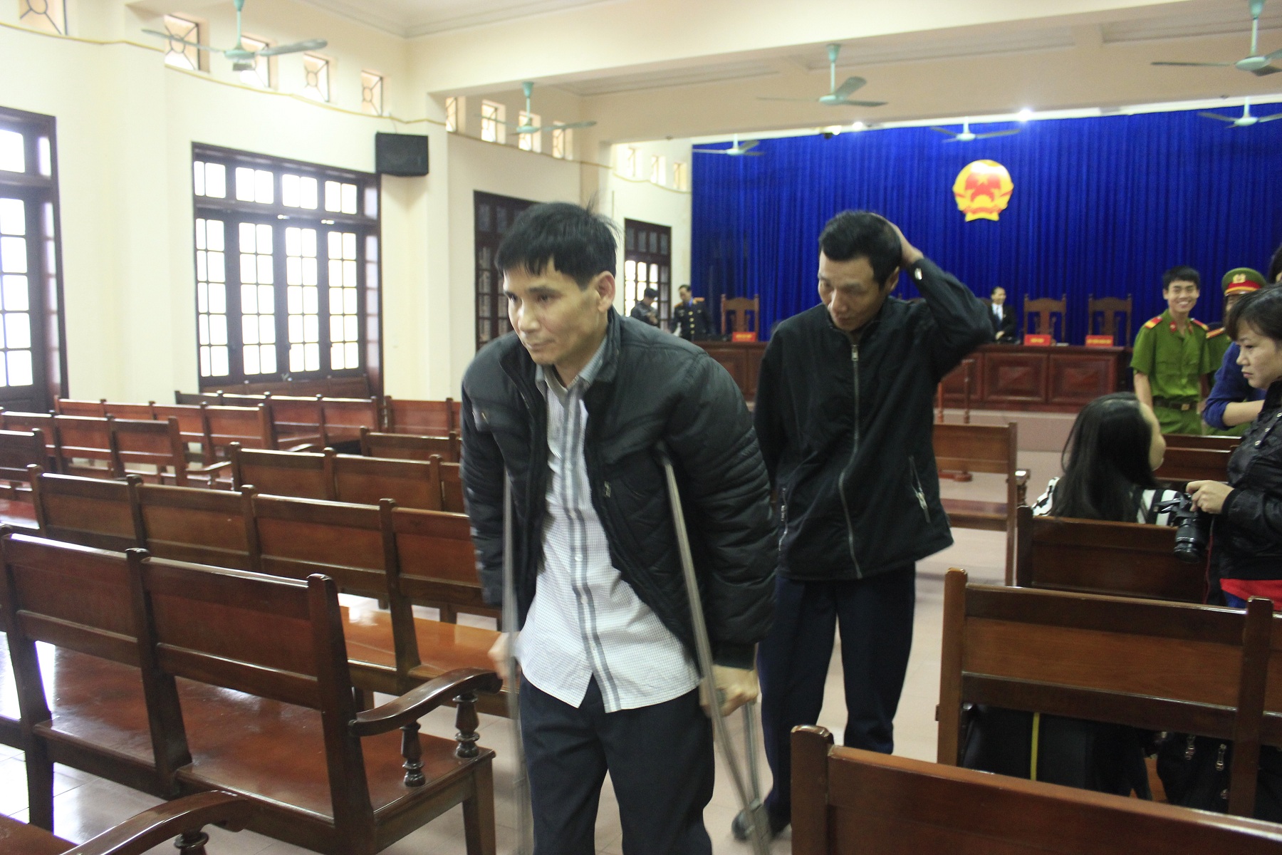 Hải Ph&ograve;ng: V&agrave;o t&ugrave; v&igrave; nghi &ldquo;vợ hờ&rdquo; ngoại t&igrave;nh 2