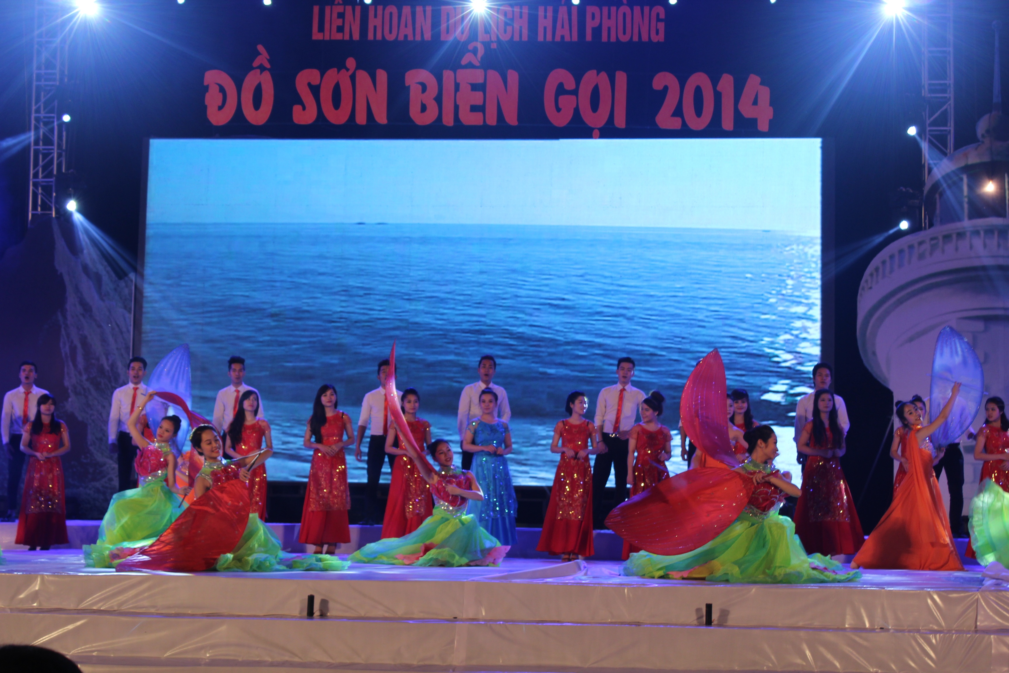 LH du lịch &ldquo;Đồ Sơn Biển gọi&rdquo; thu h&uacute;t h&agrave;ng ngh&igrave;n du kh&aacute;ch 2