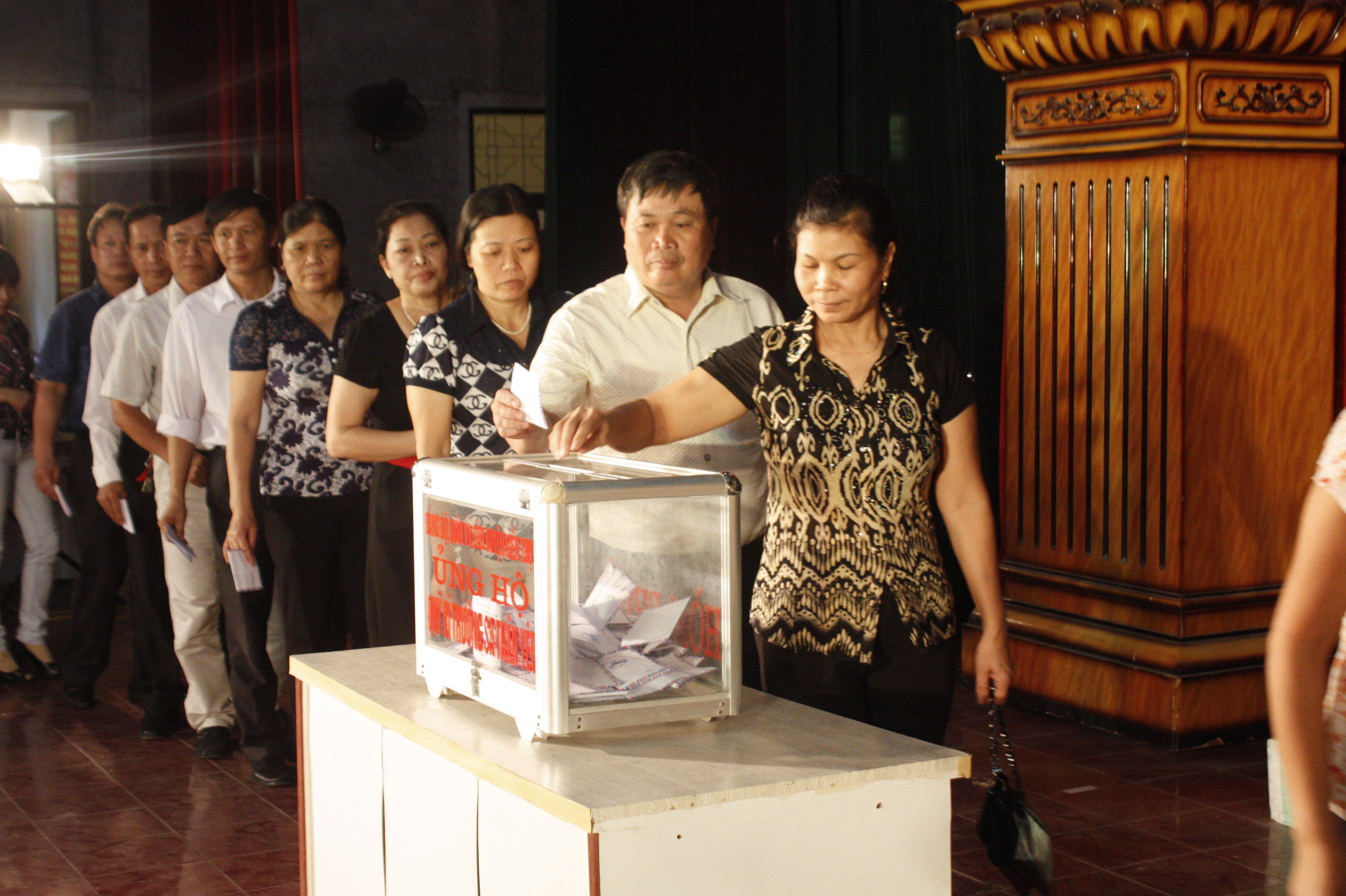 Huyện Kiến Thụy ti&ecirc;n phong ủng hộ 100 triệu "V&igrave; Trường Sa th&acirc;n y&ecirc;u" 1