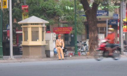 Ng&agrave;y Tết: C&ograve;n c&oacute; rất nhiều người đang mưu sinh 3