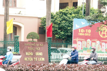 H&agrave; Nội: Nhiều người muốn ứng cử chức B&iacute; thư, Chủ tịch 2 quận mới 2