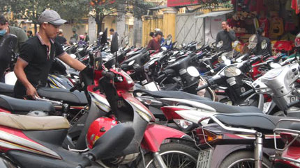 Tăng gi&aacute;, mắc lỗi đều đổ tội cho&hellip;Tết 1