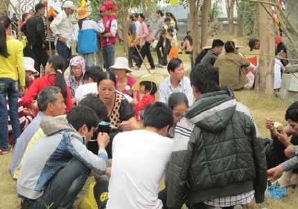 Chen ch&uacute;c nhau đến B&aacute;i Đ&iacute;nh, Tr&agrave;ng An những ng&agrave;y đầu năm mới 9