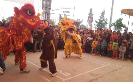 9X rộn r&atilde; tham gia lễ hội truyền thống l&agrave;ng qu&ecirc; 1