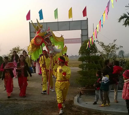 9X rộn r&atilde; tham gia lễ hội truyền thống l&agrave;ng qu&ecirc; 6