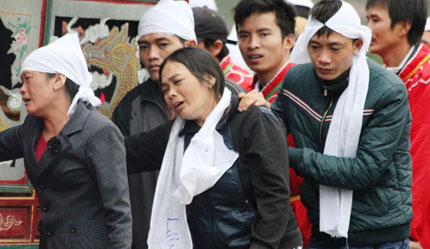 Gia cảnh b&eacute; g&aacute;i 12 tuổi chăm ngoan, học giỏi bị s&aacute;t hại 1