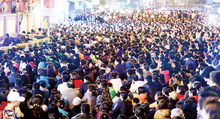 &ldquo;Cầu an, giải hạn&rdquo; đầu năm - "dịch vụ" gi&aacute; bạc triệu 1