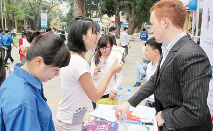 Du học, “phao cứu sinh” cho học sinh trượt đại học? 1
