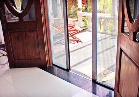 Hoang mang với lưới chống kiến ba khoang 1