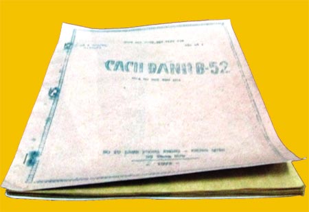 Cuốn sách hạ gục “ngáo ộp” B.52 2
