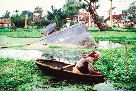 Cuốn sách hạ gục “ngáo ộp” B.52 1