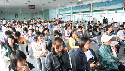 Muốn đi t&agrave;u Tết phải r&agrave;nh... lướt web 1