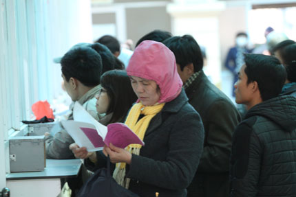 Thủ tướng ph&ecirc; duyệt Đề &aacute;n giảm qu&aacute; tải bệnh viện 1