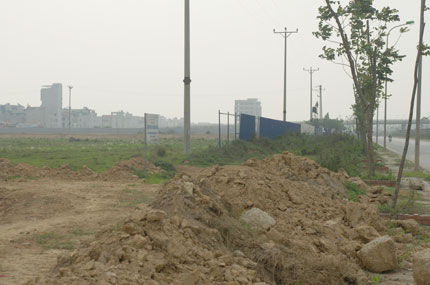 Người n&ocirc;ng d&acirc;n An Kh&aacute;nh, Ho&agrave;i Đức (H&agrave; Nội): H&agrave;ng chục năm kh&ocirc;ng đất, kh&ocirc;ng tiền! 1