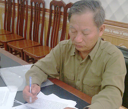 Răng g&atilde;y l&agrave; bởi... nh&agrave; chức tr&aacute;ch 1