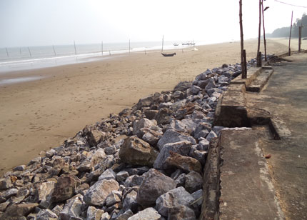 D&acirc;n &ldquo;vay tiền&rdquo; k&egrave; bờ biển 1