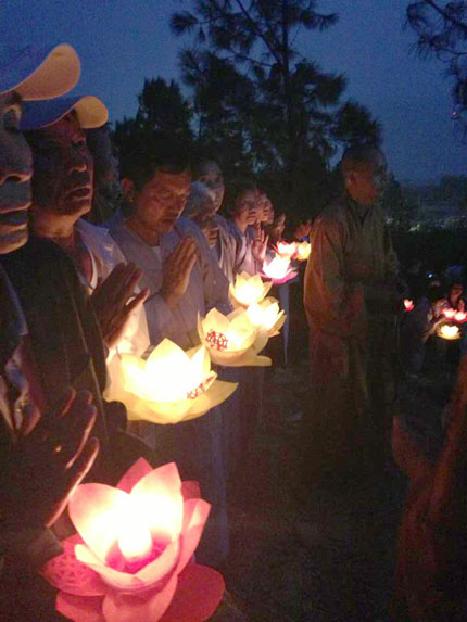 Người sống mãi trong lòng dân 9