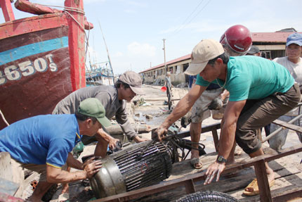 Quảng Bình: Dân thẫn thờ sau bão 3