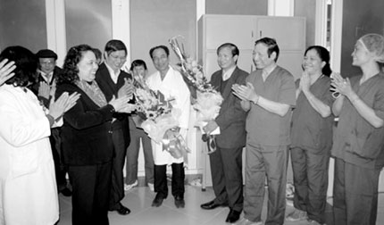Bệnh viện đầu tiên của ngành y tế Hà Nội ghép thận thành công 1