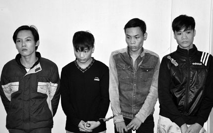 Giả tin nhắn tr&uacute;ng thưởng để lừa đảo 1