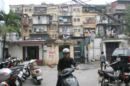 Nhà thuộc sở hữu nhà nước ở Hà Nội: Không mua cũng chẳng mất 1