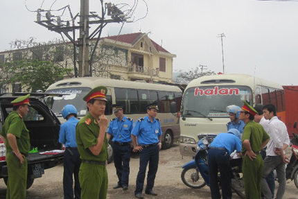 Thanh tra giao thông sẽ được dùng súng? 1