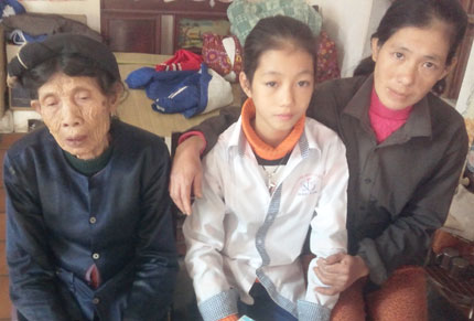 Người vợ 10 năm phải nhốt chồng trong cũi 2