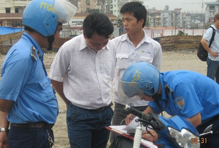 Sau Tết, xe kh&aacute;ch đồng loạt chạy r&ocirc;ng 1