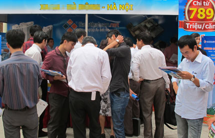 Bất động sản lại giở chi&ecirc;u l&agrave;m gi&aacute; 1