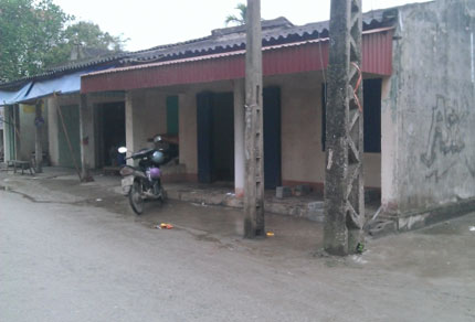 Con mồ côi vì bố sát hại mẹ rồi tự tử 1
