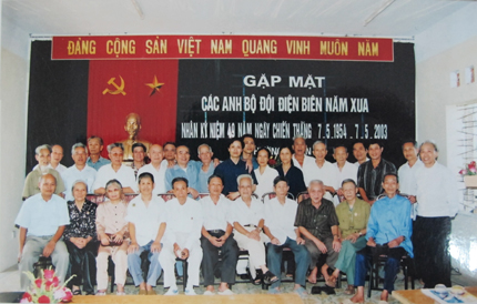 Chuyện t&igrave;nh nữ y t&aacute; mặt trận Điện Bi&ecirc;n 2