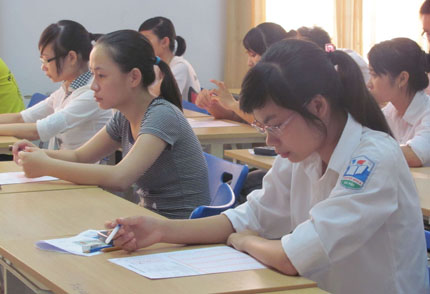 Thay đổi đề thi Ngữ văn: &Ocirc;n thi theo kiểu &ldquo;d&ograve;&rdquo; đề 1