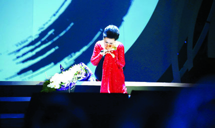 V&igrave; sao Kh&aacute;nh Ly 5 lần nhắc đến c&aacute;i chết? 2