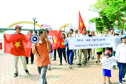 Trung Quốc hạ đặt giàn khoan trái phép: Chính nghĩa trong tay Việt Nam 1