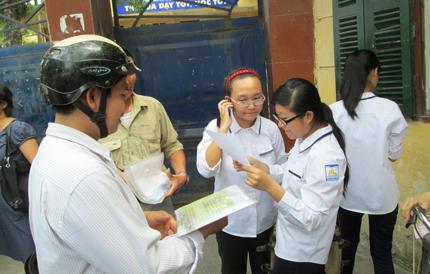 Tuyển sinh lớp 10 tại H&agrave; Nội: &ldquo;Cửa hẹp&rdquo; trường c&ocirc;ng 1