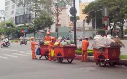 Việc vẫn l&agrave;m, lương chẳng c&oacute; 1